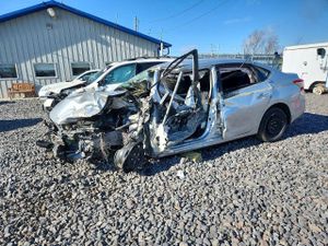 Nissan Sentra S 1.8L 4 2015