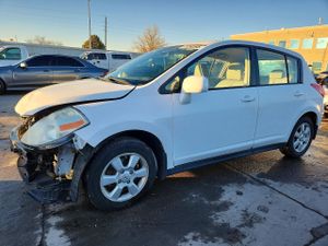 Nissan Versa S 1.8L 4 2009