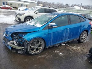 Ford Focus SE 2.0L 4 2014