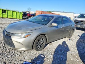 Toyota Camry LE 2.5L 4 2015