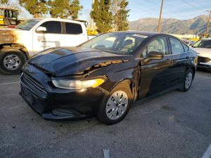 Ford Fusion S 2.5L 4 2013