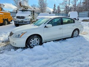 Nissan Altima BASE 2.5L 4 2012