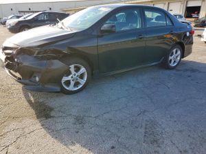 Toyota Corolla BASE 1.8L 4 2013