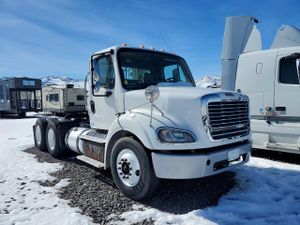 Freightliner Business Class M2 12.8L 6 2014