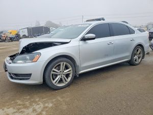 Volkswagen Passat SE 2.0L 4 2014