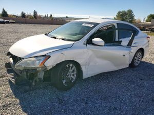 Nissan Sentra S 1.8L 4 2015