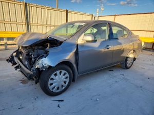 Nissan Versa S 1.6L 4 2014