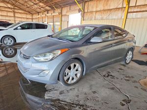 Hyundai Elantra GLS 1.8L 4 2013