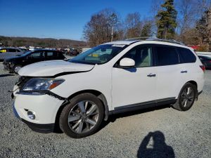 Nissan Pathfinder S 3.5L 6 2014