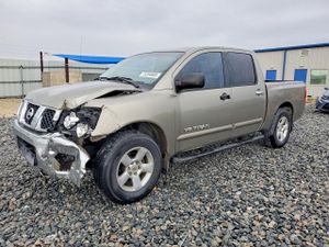 Nissan Titan XE 5.6L 8 2006