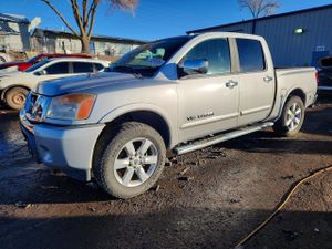 Nissan Titan S 5.6L 8 2014