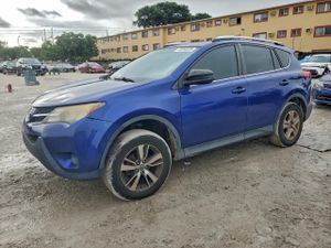 Toyota Rav4 LE 2.5L 4 2015