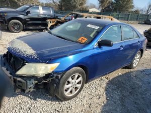 Toyota Camry BASE 2.5L 4 2011