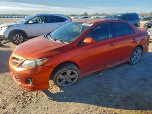 Toyota Corolla BASE 1.8L 4 2013