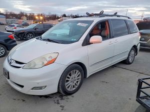 Toyota Sienna XLE 3.5L 6 2009