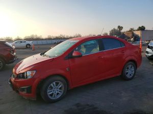 Chevrolet Aveo (Sonic) LT 1.4L 4 2015