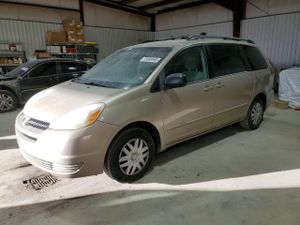Toyota Sienna CE 3.3L 6 2005
