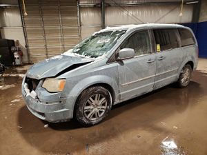 Chrysler Town & Country TOURING 3.8L 6 2010