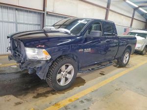 RAM 1500 ST 5.7L 8 2015