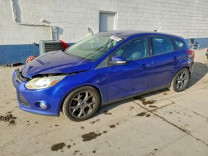 Ford Focus SE 2.0L 4 2014