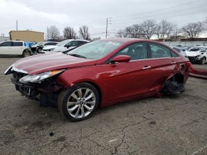 Hyundai Sonata SE 2.4L 4 2013