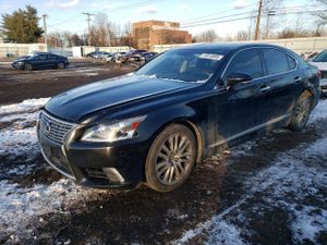Lexus LS 4.6L 8 2013