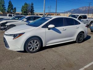 Toyota Corolla LE 1.8L 4 2020