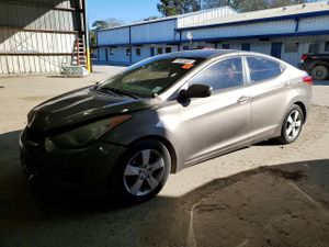 Hyundai Elantra GLS 1.8L 4 2013