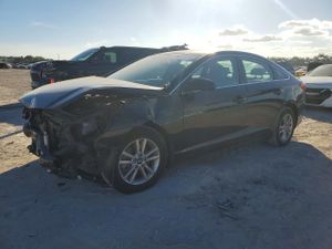 Hyundai Sonata SE 2.4L 4 2015