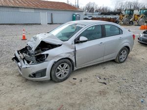 Chevrolet Aveo (Sonic) LS 1.8L 4 2012