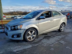 Chevrolet Aveo (Sonic) LTZ 1.4L 4 2015