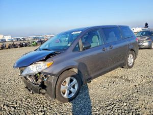 Toyota Sienna 3.5L 6 2011