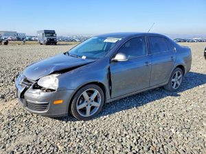 Volkswagen Jetta LIMITED 2.5L 5 2010