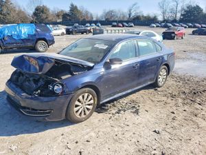 Volkswagen Passat S 2.5L 5 2014