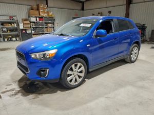 Mitsubishi Outlander ES 2.0L 4 2015