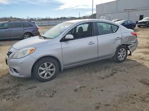 Nissan Versa S 1.6L 4 2012