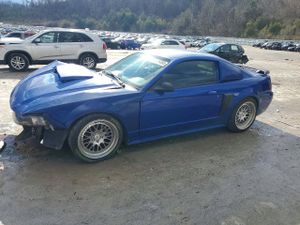 Ford Mustang GT 4.6L 8 2001