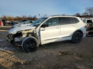 Volkswagen Tiguan SE R-LINE BLACK 2.0L 4 2023