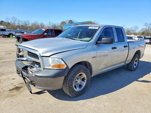 Dodge RAM 5.7L 8 2011