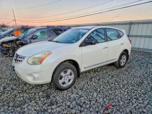 Nissan Rogue S 2.5L 4 2012