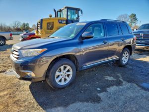 Toyota Highlander BASE 3.5L 6 2013