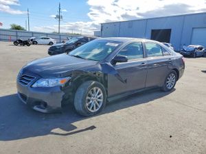 Toyota Camry BASE 2.5L 4 2011