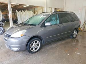 Toyota Sienna XLE 3.3L 6 2005
