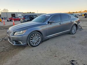 Lexus LS 460 4.6L 8 2013