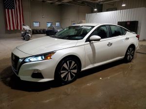 Nissan Altima SV 2.5L 4 2022