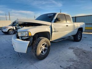 Dodge RAM 5.9L 8 2001