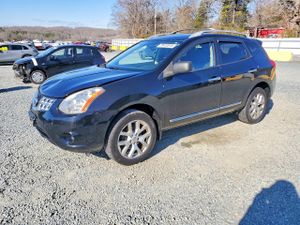 Nissan Rogue S 2.5L 4 2013