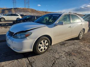 Toyota Camry LE 2.4L 4 2004