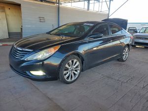 Hyundai Sonata SE 2.4L 4 2013