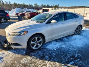 Ford Fusion SE 2.0L 4 2014
